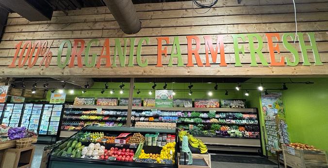 Natural Grocers Albuquerque 100% Organic Produce Department