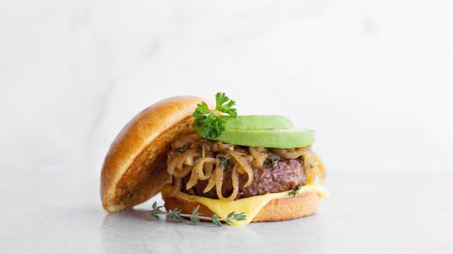 Vegan Burger with Caramelized Onion 